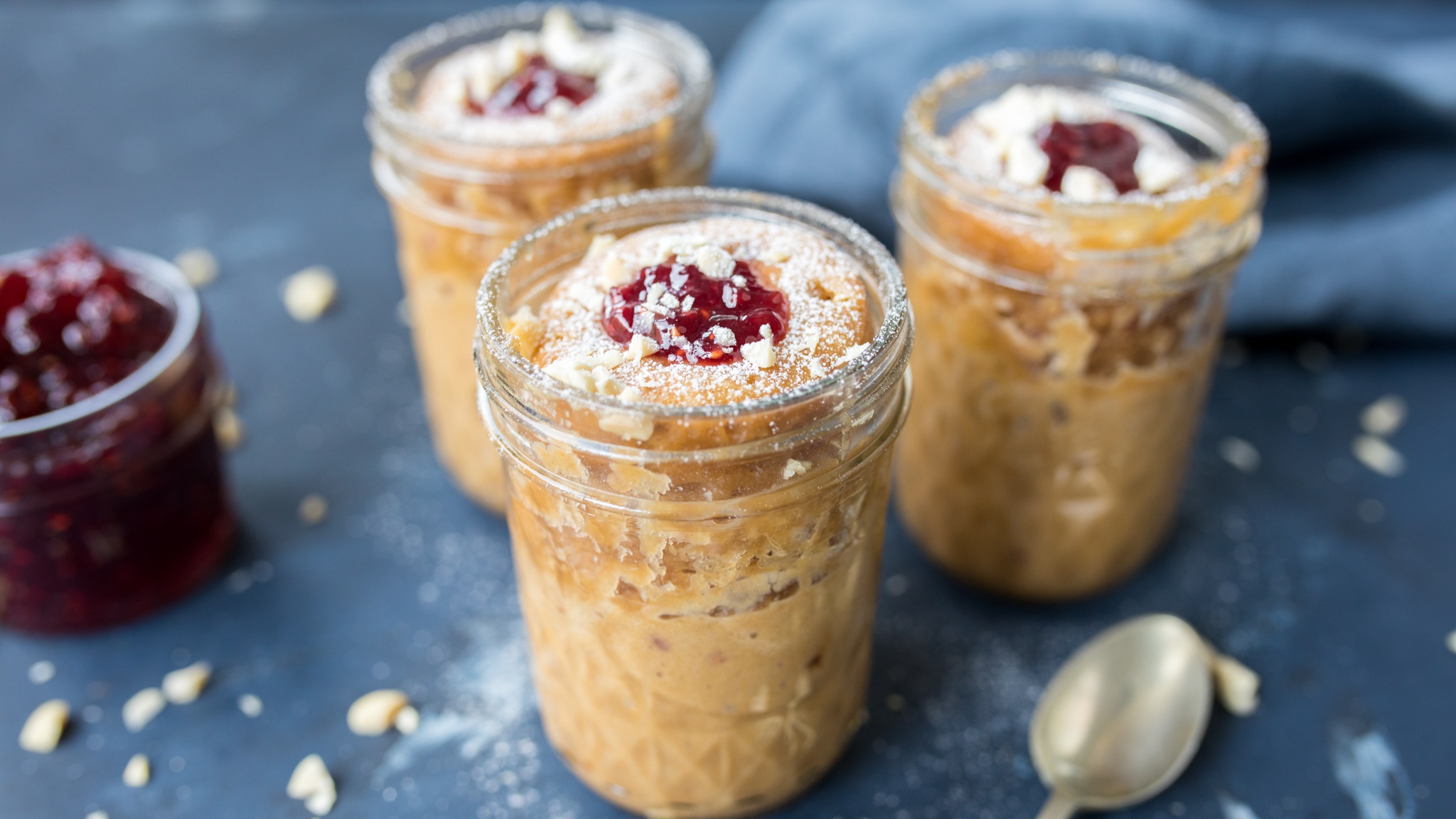 PB&J Mason Jar Cake Recipe Fresco