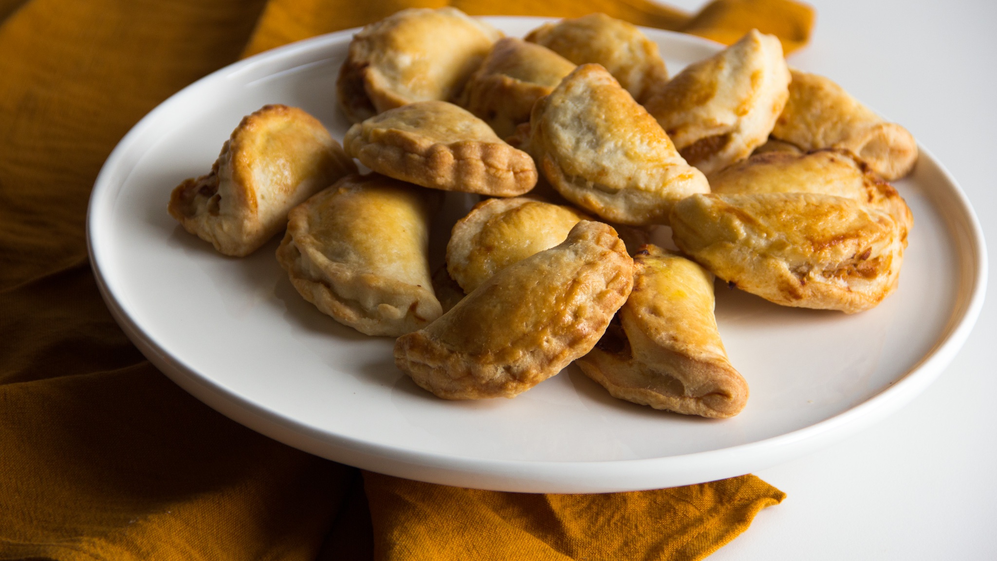CookEasy+ Tuna Empanadas Recipe Drop